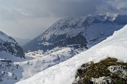 73 Vista sulla Val Sedornia con la Corna Spigorel